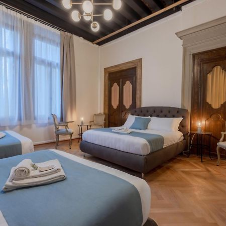 Appartamentino Canal Grande Con Vaporetto Di Fronte - Senza Cucina Venesia Bagian luar foto
